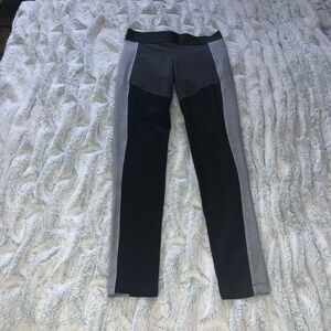 Heroine Sport Black Studio Pant Side Mesh-Trim Performance Leggings EUC Size S